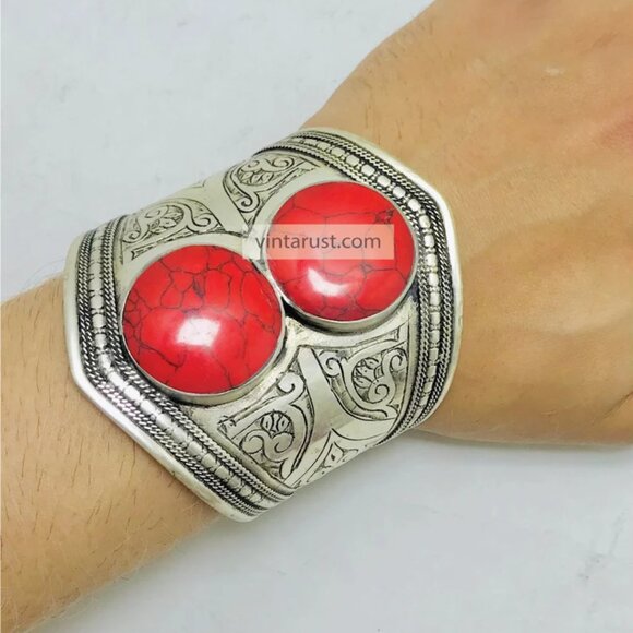 Single Red Coral Bracelets, Gemstone Bracelets, Vintage Handmade Adjustable - Picture 1 of 15